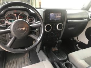 2010 Jeep Wrangler Unlimited Rubicon dashboard